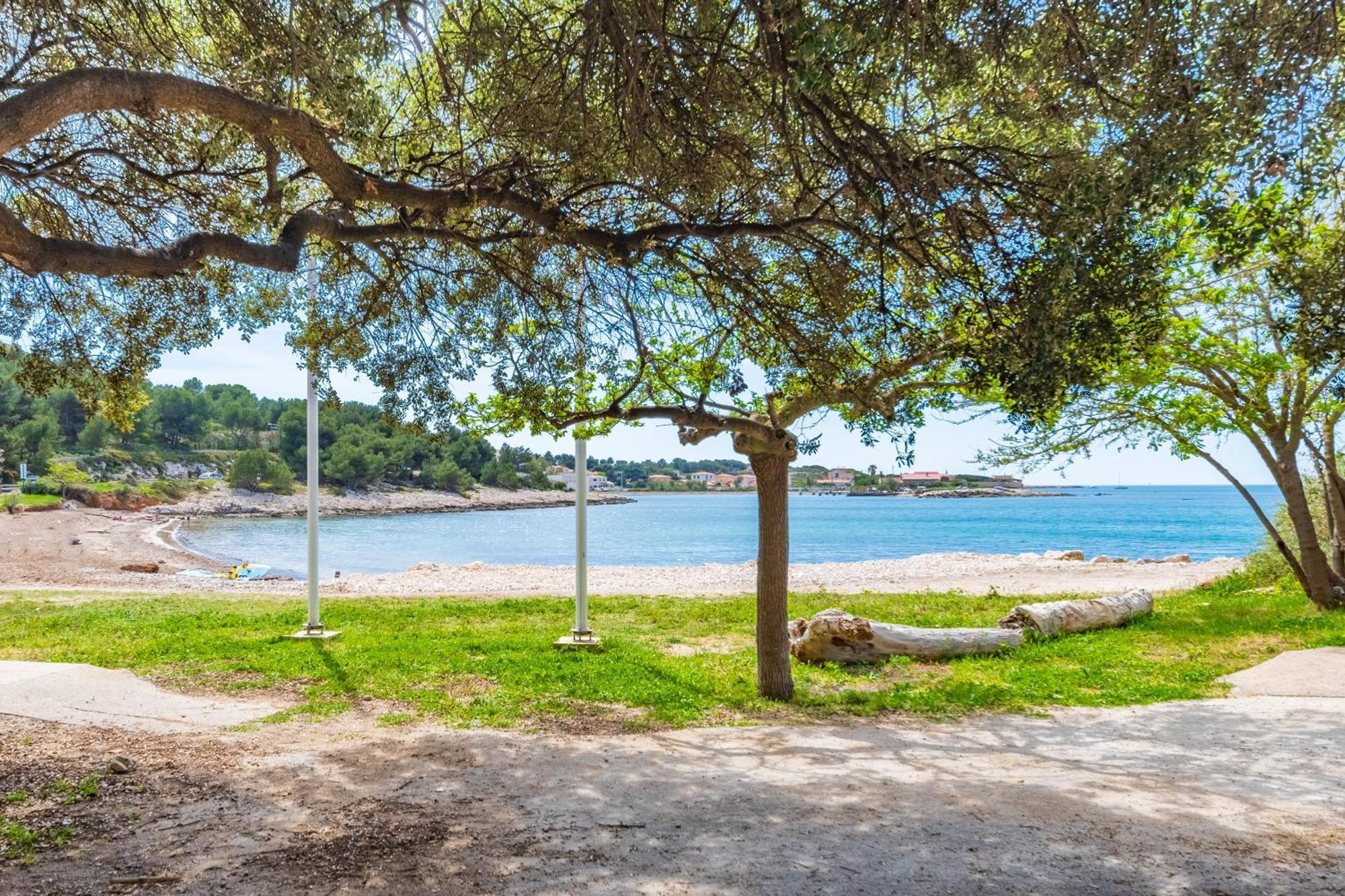 La Paillote De Jcc - 500 Metres De La Plage Martigues Exteriör bild